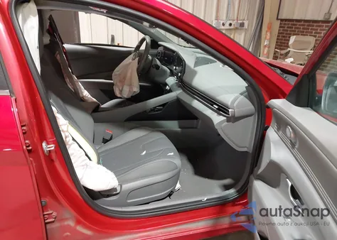 2022 Hyundai Elantra Sel z USA, uszkodzony, nr VIN 5NPLN4AG2NH057442